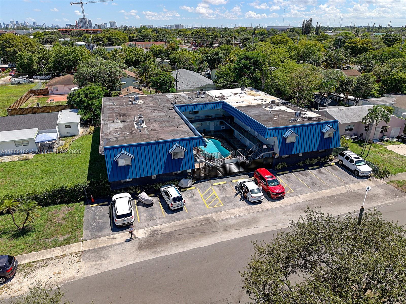 NORTH HOLLYWOOD - Residential Lease