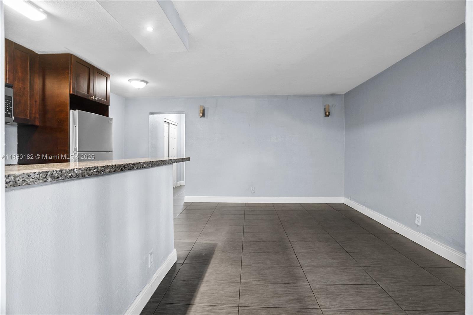 NORTH HOLLYWOOD - Residential Lease