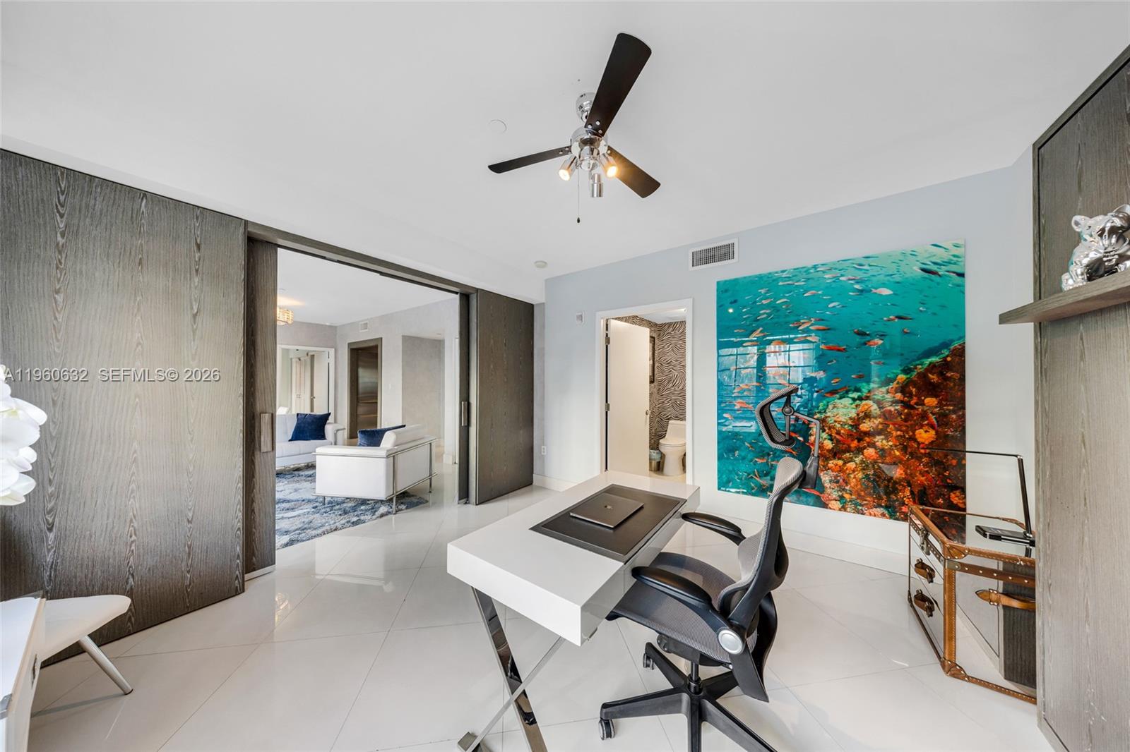 THE CARLYLE DECO HOTEL CO - Residential