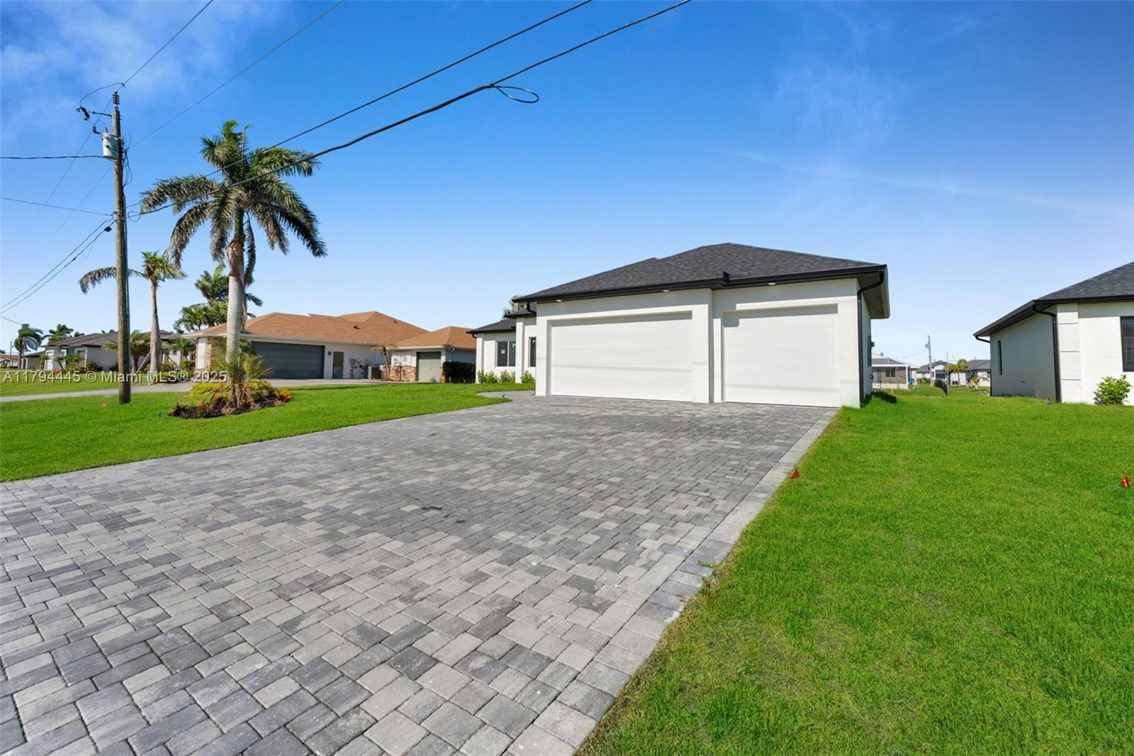CAPE CORAL - Residential