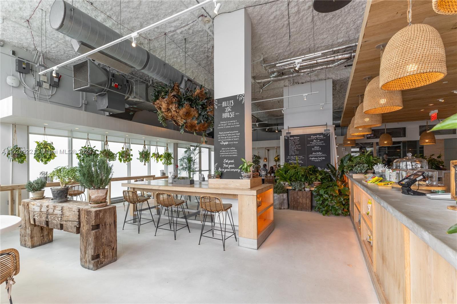 RONEY PALACE CONDO - Residential