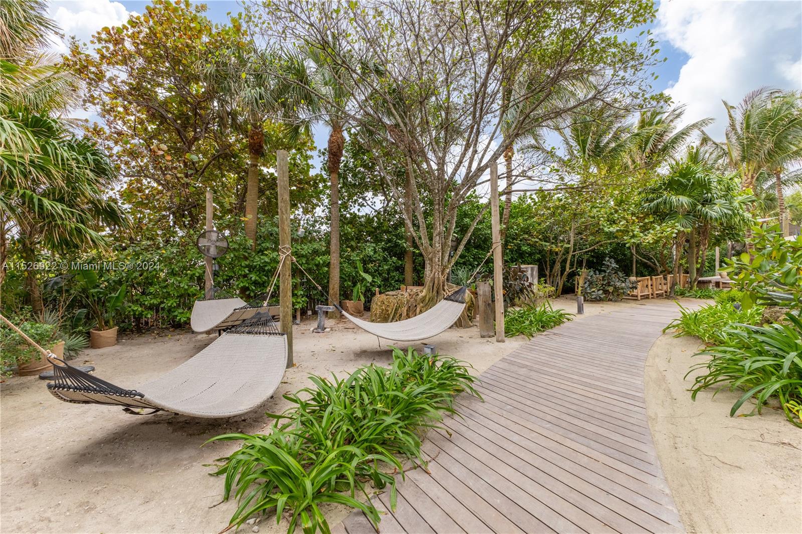 RONEY PALACE CONDO - Residential