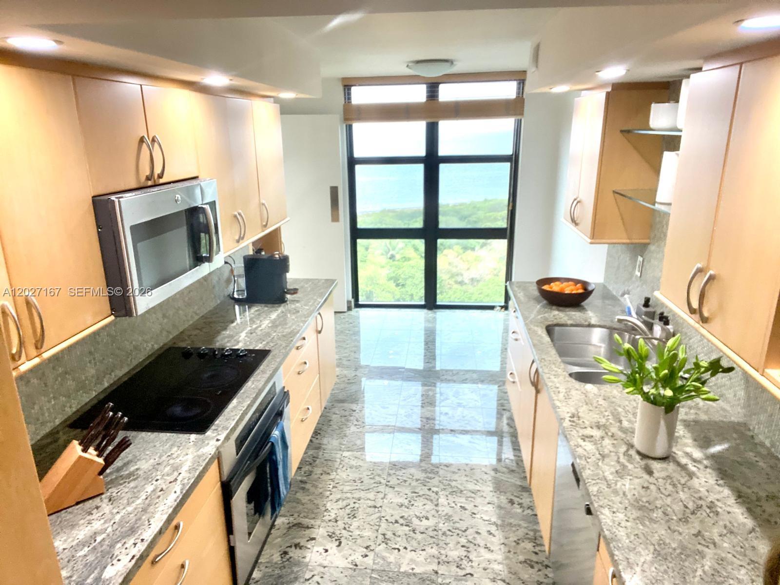 1121 Crandon Blvd D1007