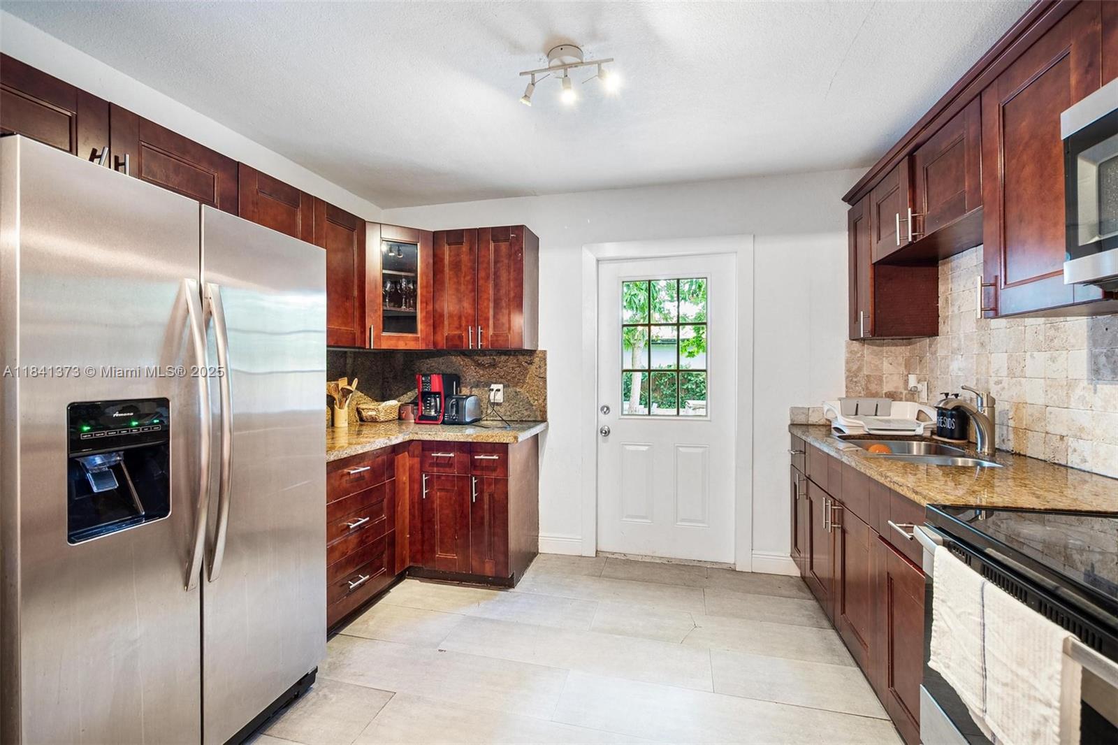 BUENA VISTA HEIGHTS ADDN - Residential Lease