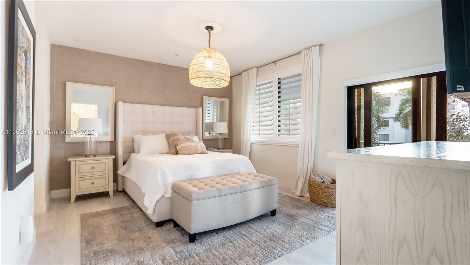 DOWNTOWN DORAL SOUTH PHAS - Residential