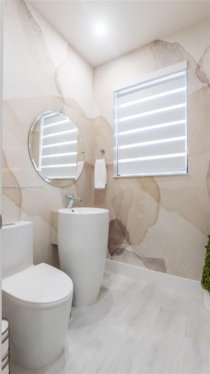 DOWNTOWN DORAL SOUTH PHAS - Residential