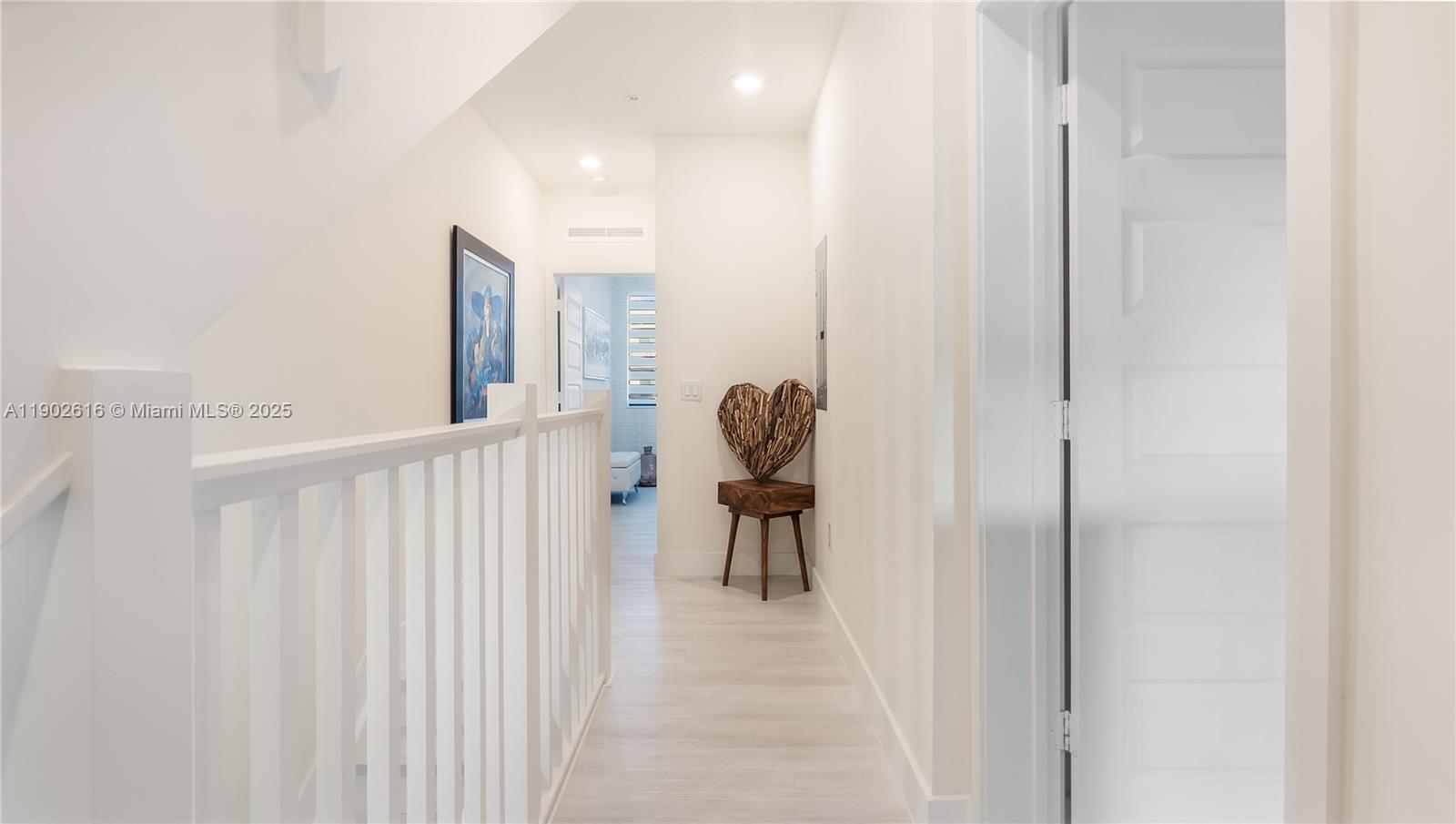 DOWNTOWN DORAL SOUTH PHAS - Residential