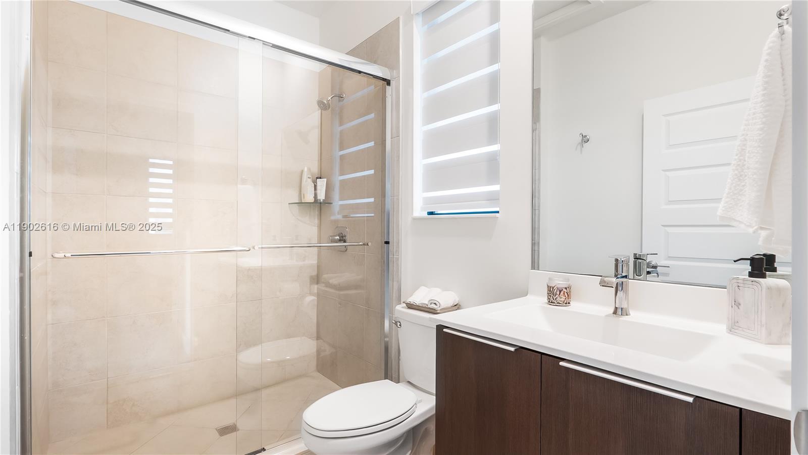 DOWNTOWN DORAL SOUTH PHAS - Residential