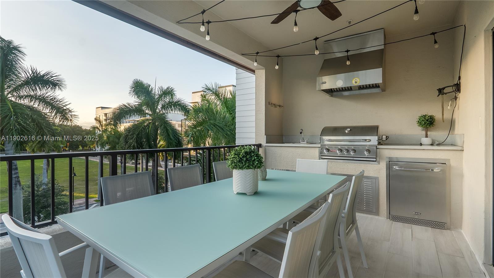 DOWNTOWN DORAL SOUTH PHAS - Residential