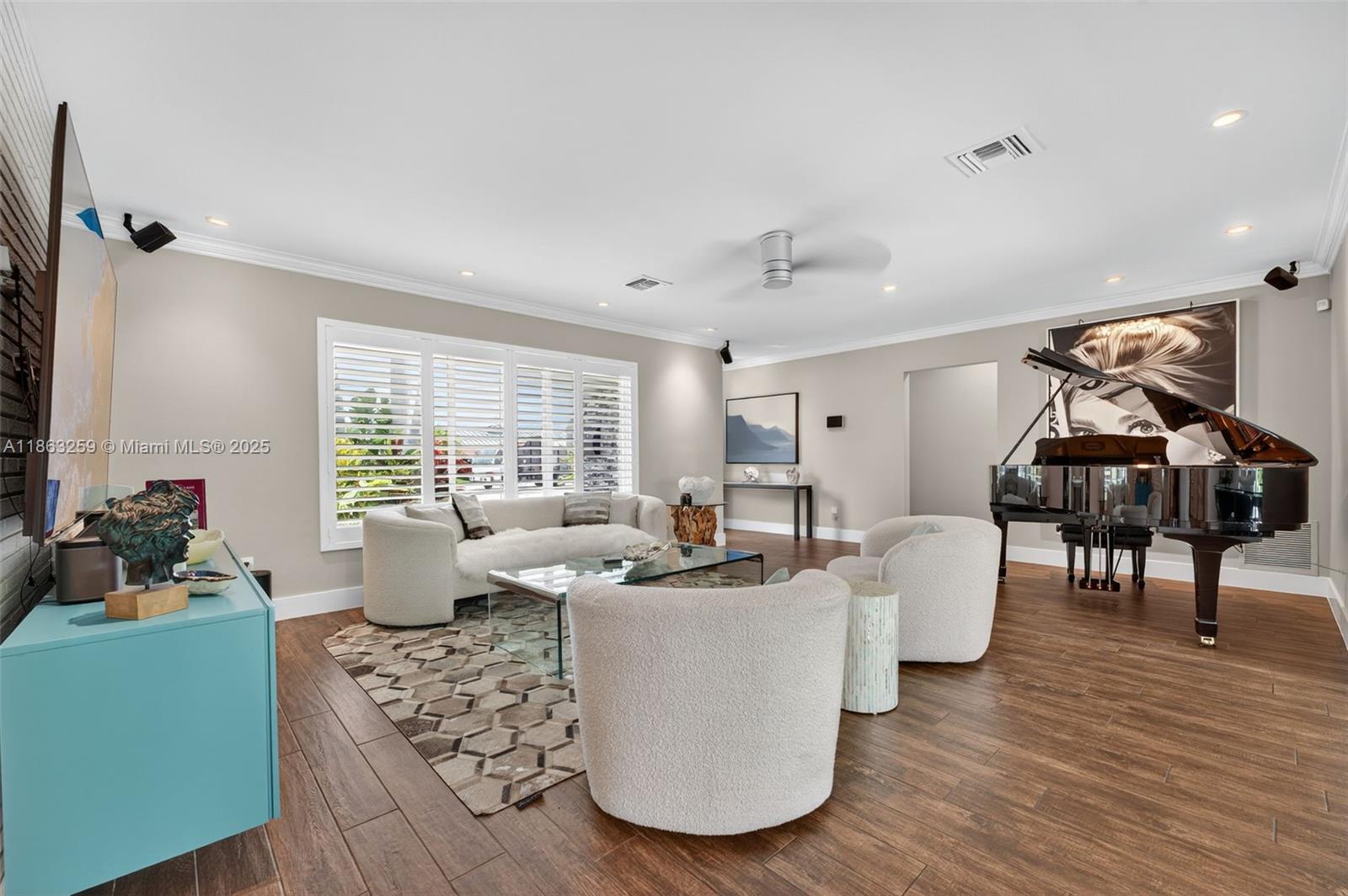 EDGEWATER ESTATES - Residential