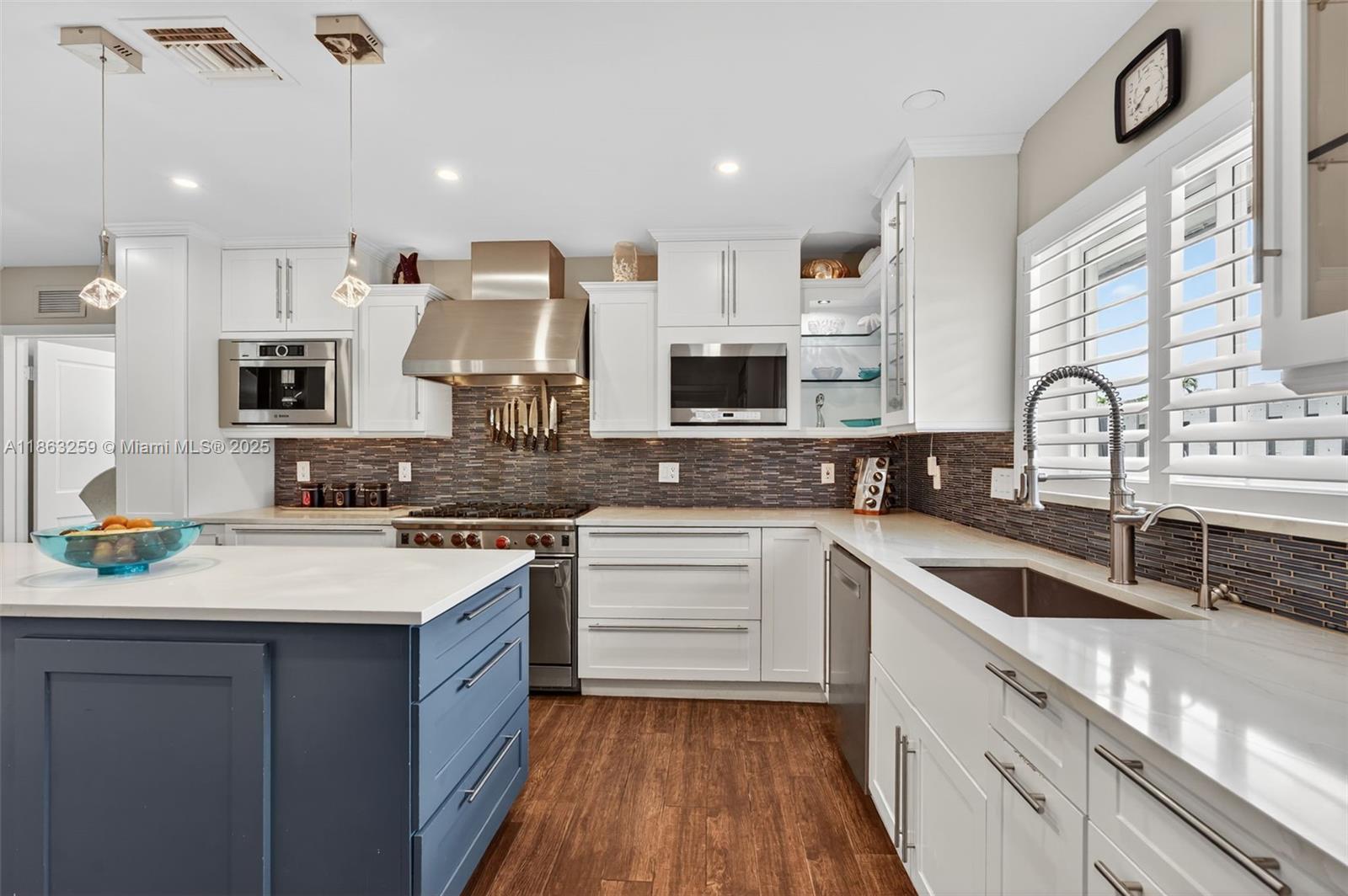 EDGEWATER ESTATES - Residential