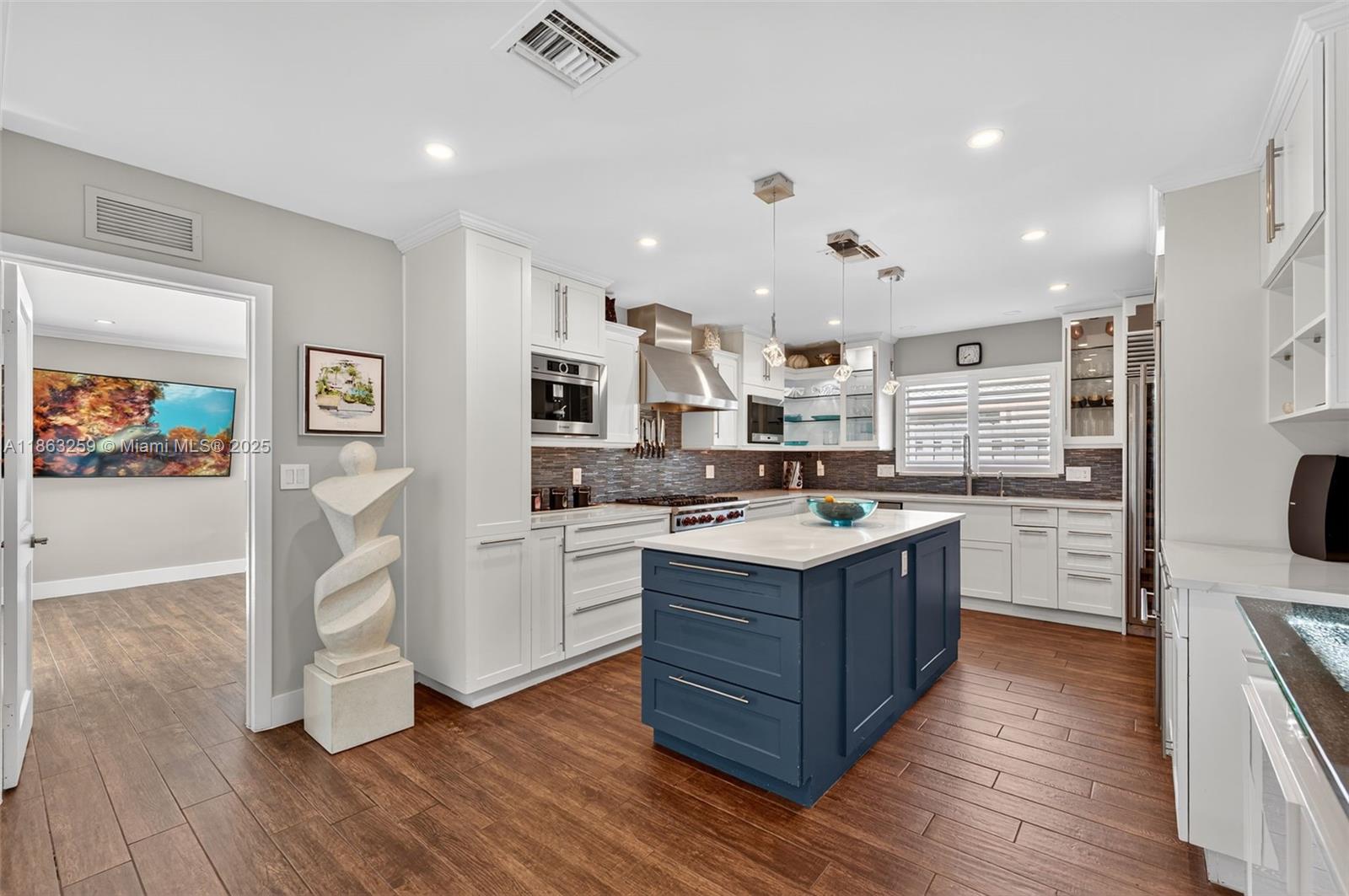 EDGEWATER ESTATES - Residential