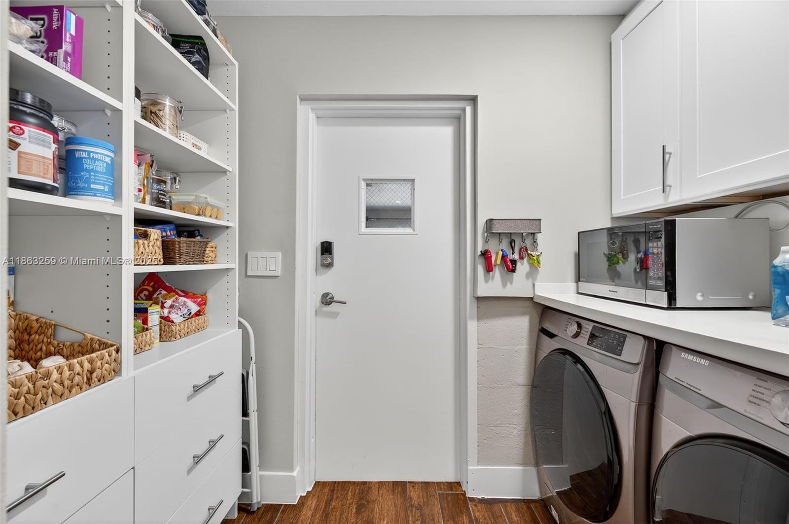 EDGEWATER ESTATES - Residential