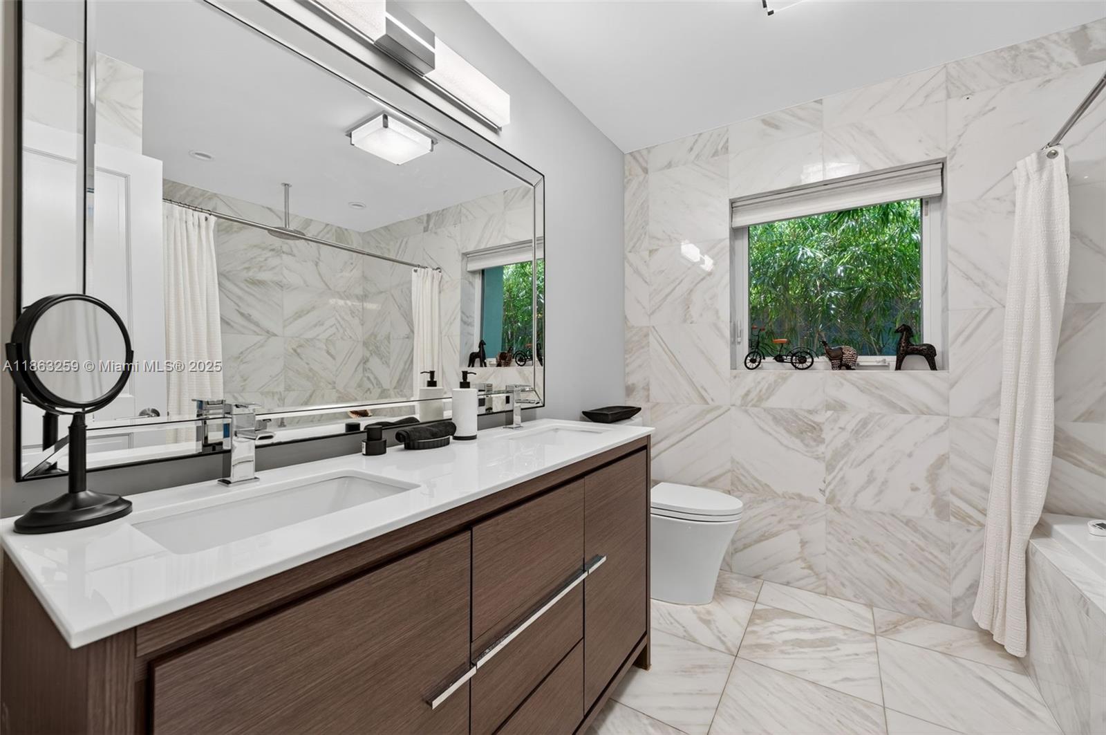 EDGEWATER ESTATES - Residential