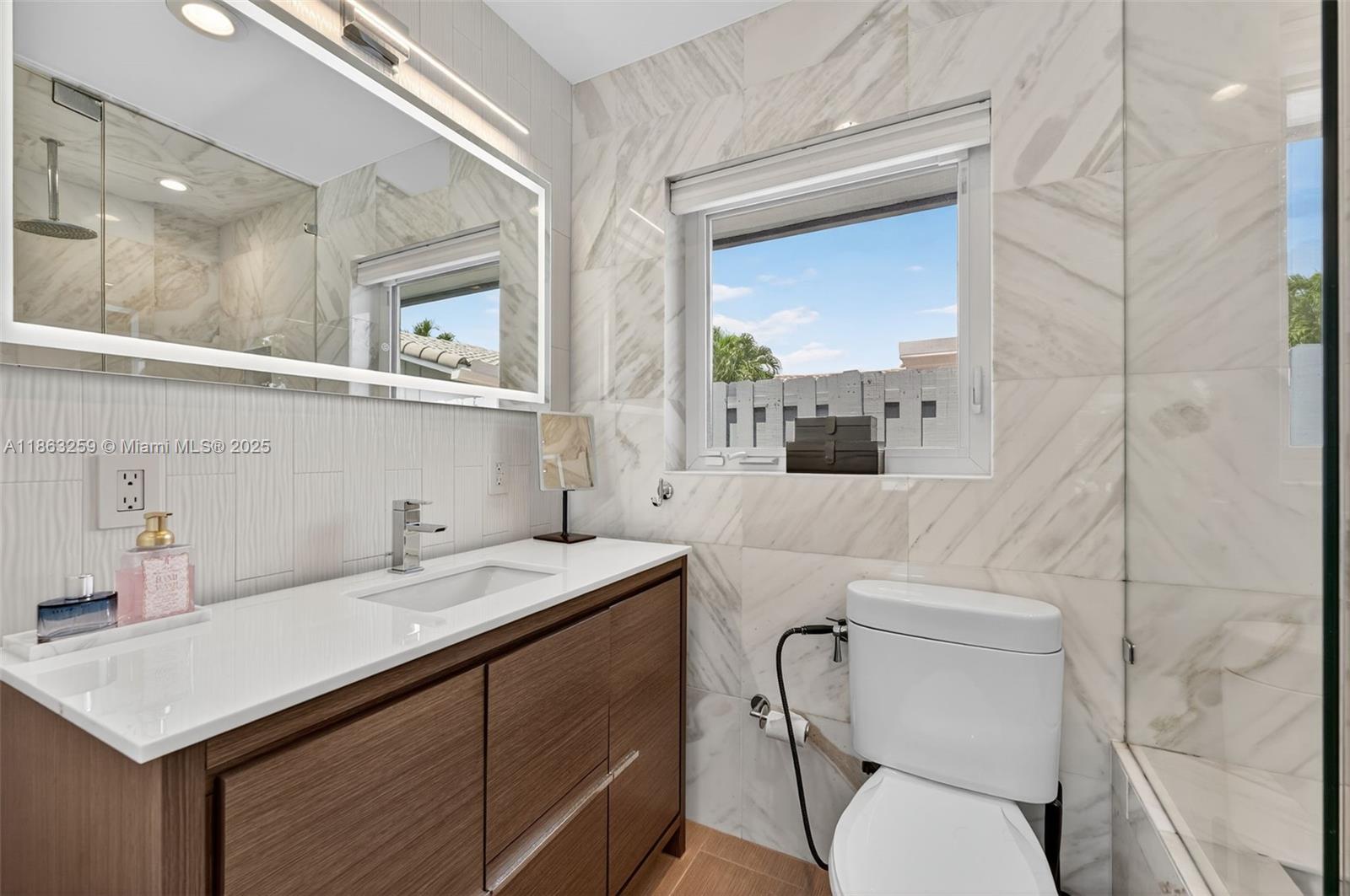 EDGEWATER ESTATES - Residential