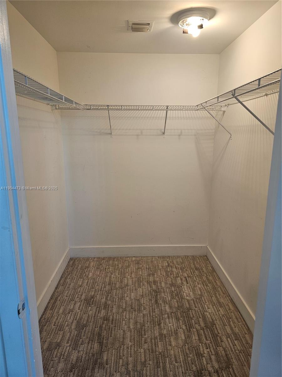 VIZCAYNE NORTH CONDO - Residential