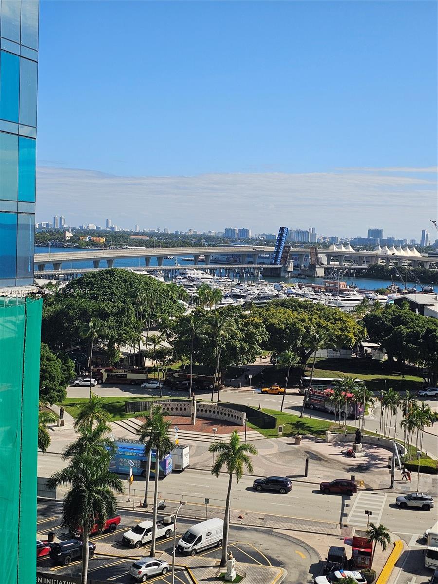 VIZCAYNE NORTH CONDO - Residential