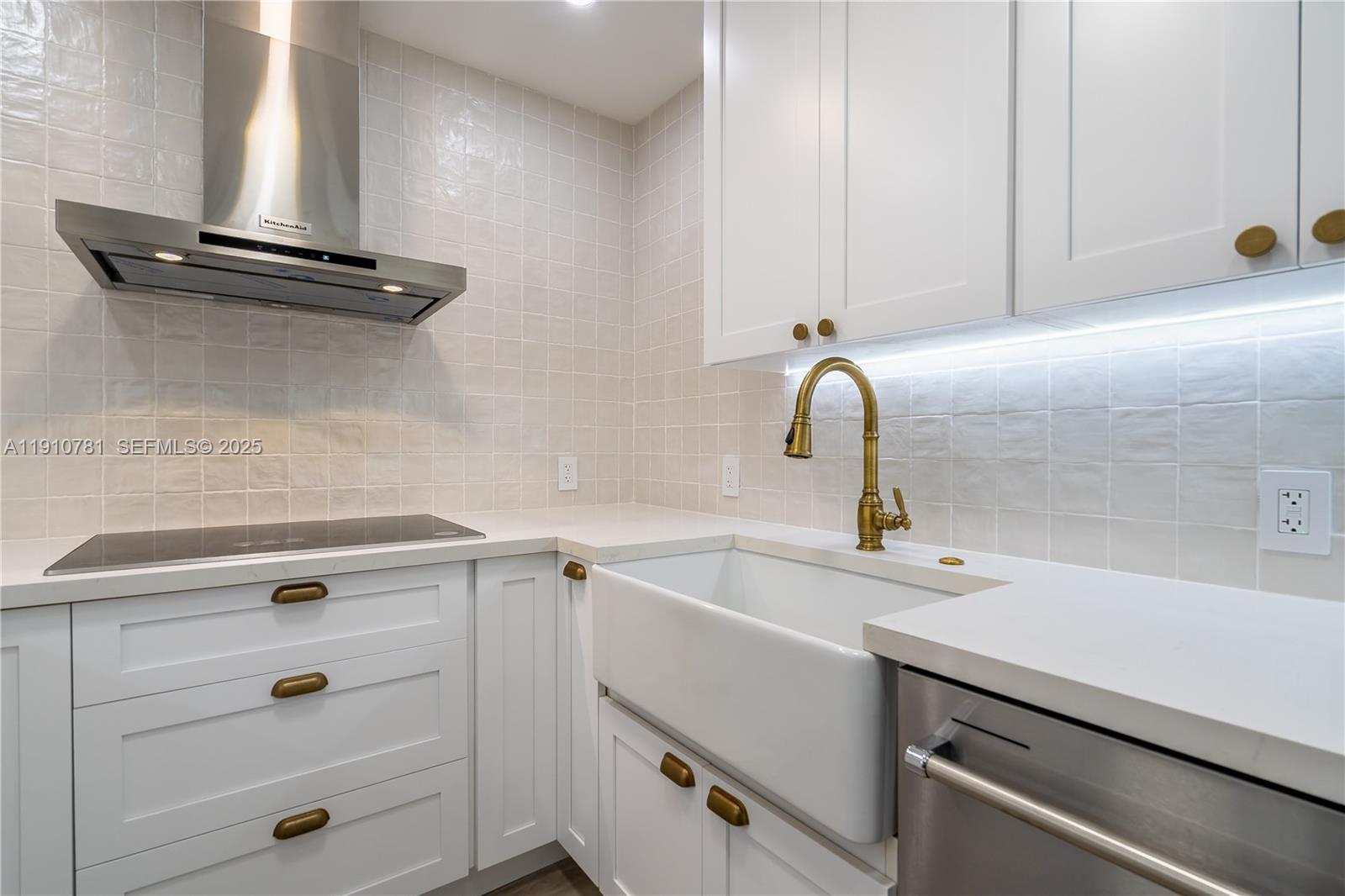 AVENTURA ELDORADO CONDO - Residential