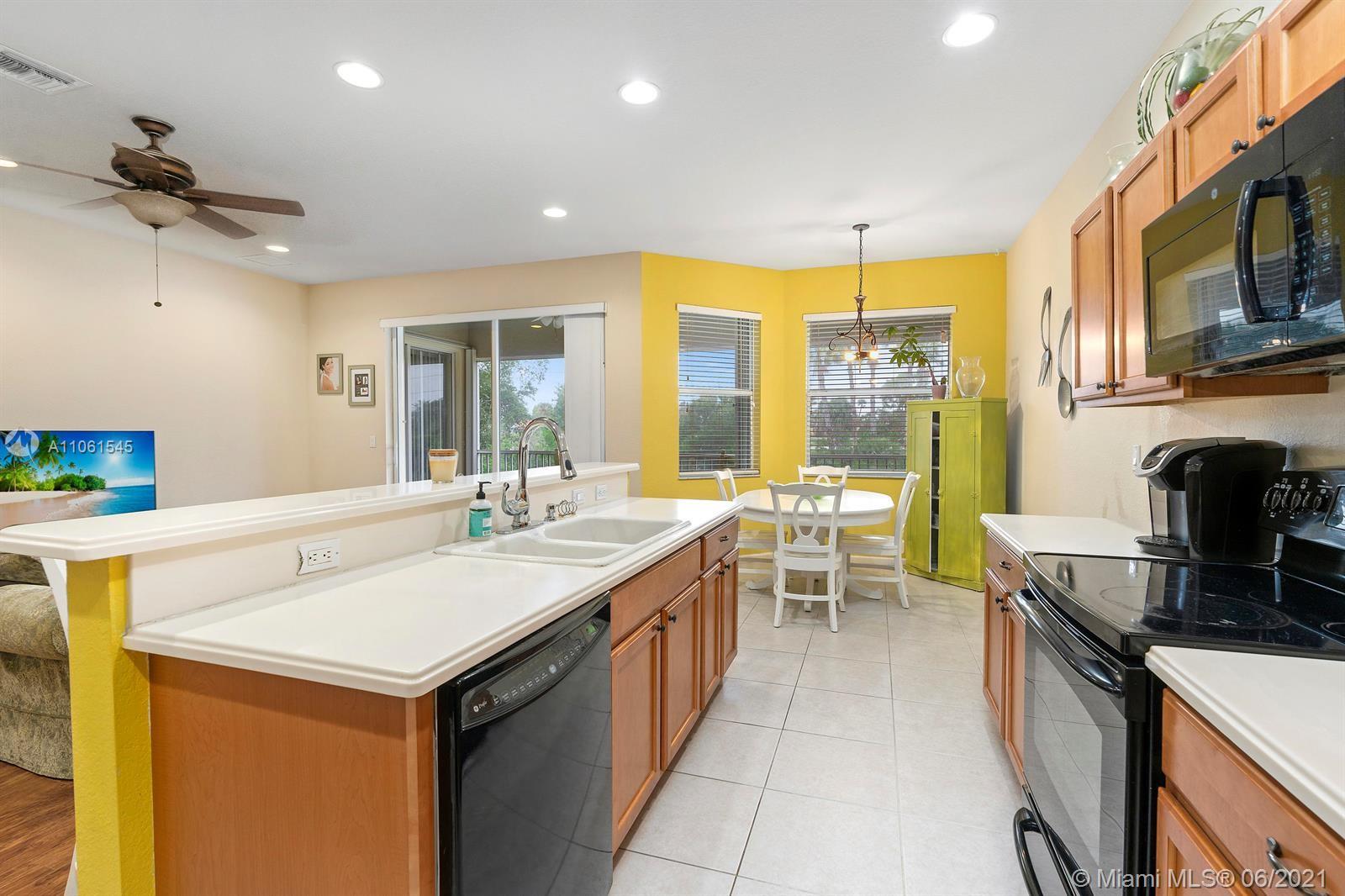 RIVER GLEN CONDOMINIUM - Residential Lease