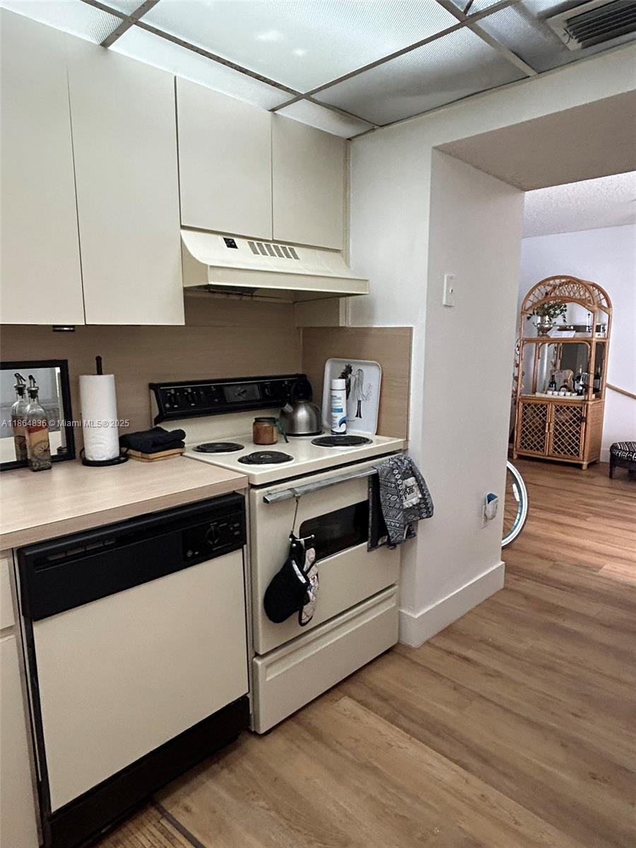 SUNRISE POINT CONDO BLDG - Residential Lease