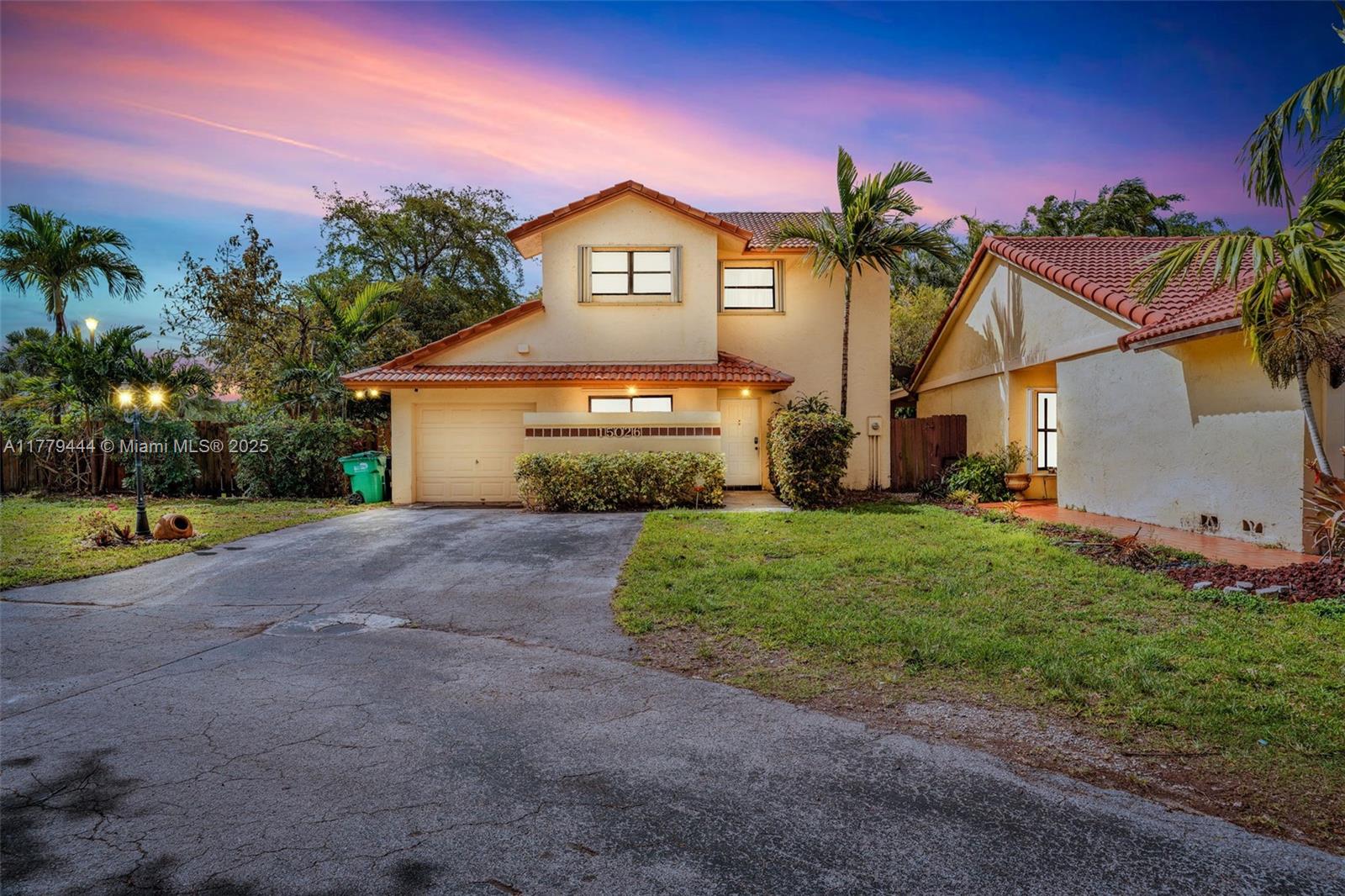 15026 Sw 96th Ter, Miami, Broward County, Florida - 3 Bedrooms  
3 Bathrooms - 