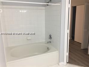 BANYAN OAKRIDGE COMMERCIA - Residential