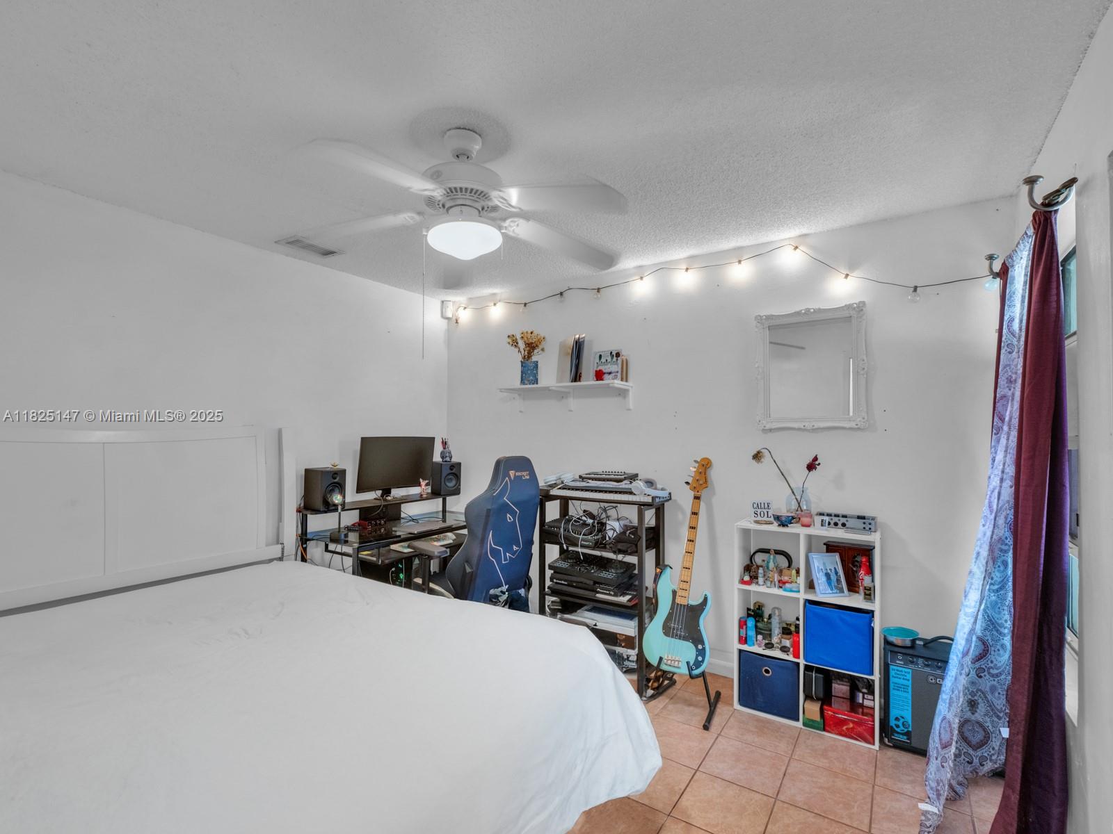 COUNTRY ISLES - Residential