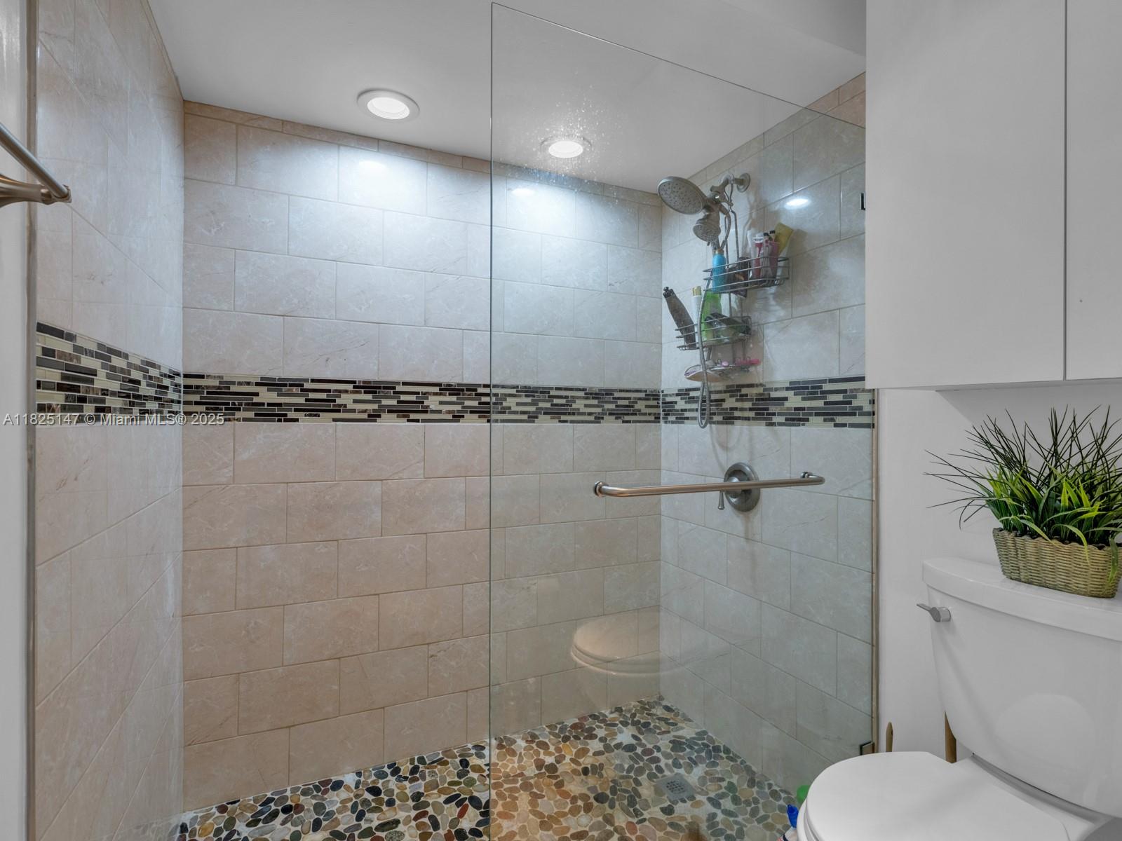 COUNTRY ISLES - Residential