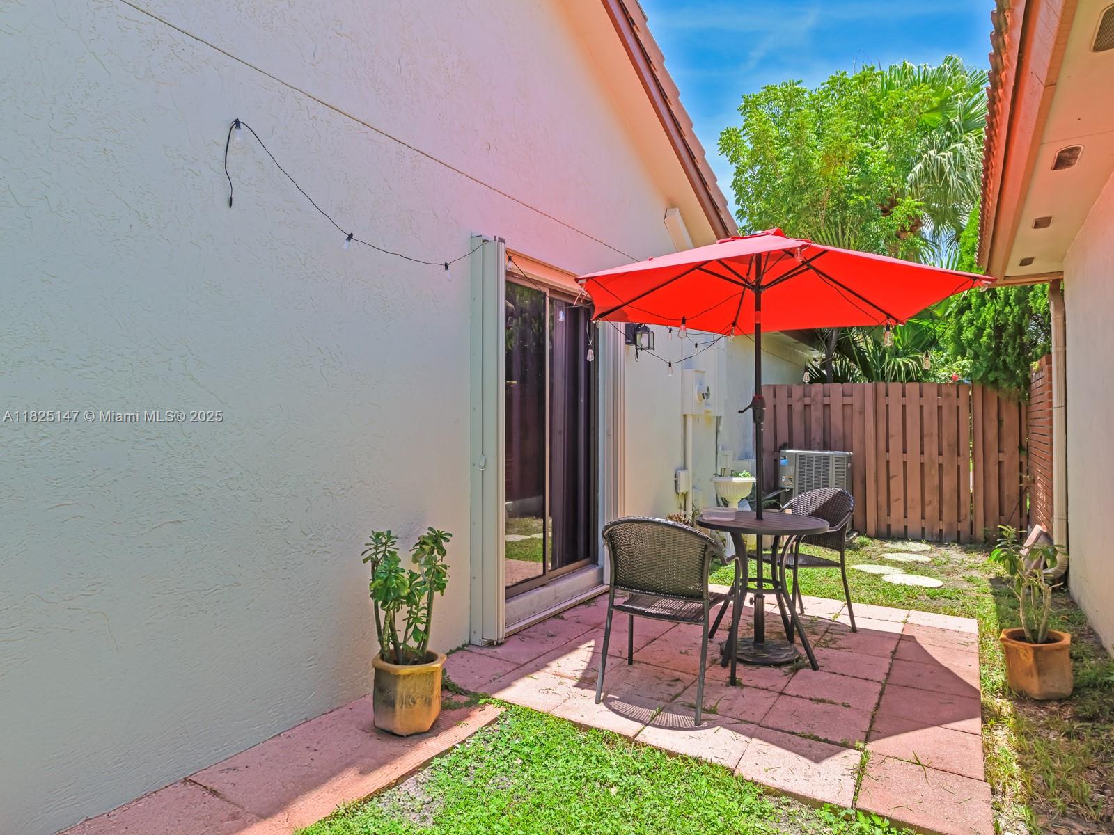 COUNTRY ISLES - Residential