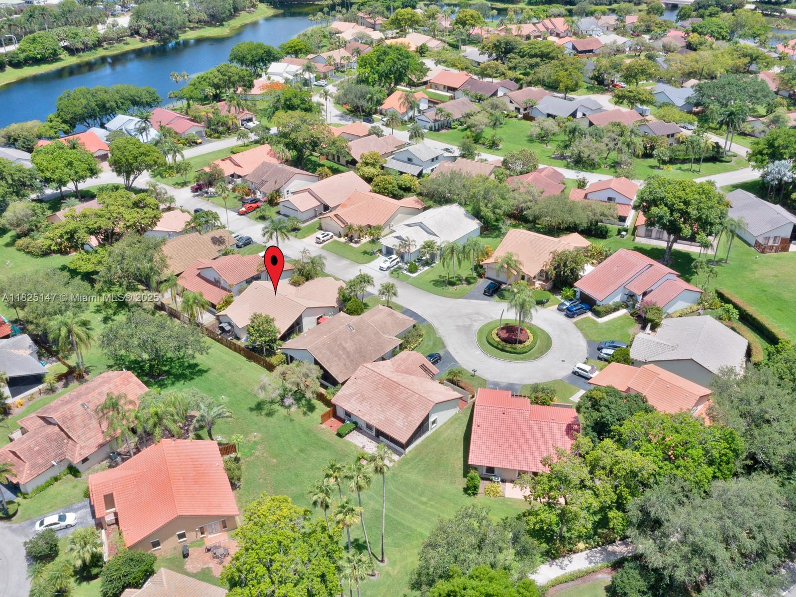 COUNTRY ISLES - Residential