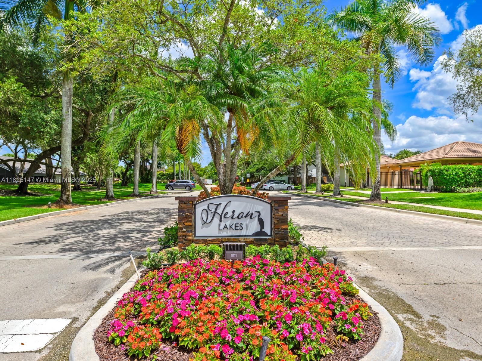 COUNTRY ISLES - Residential