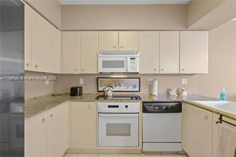 100 HIDDEN BAY CONDO - Residential Lease