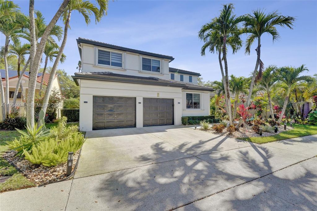 Photo of 1367 Camellia Cir, Weston, FL 33326 (MLS # A11954694)