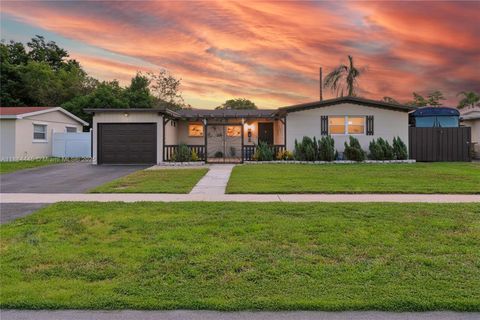 Photo of 421 SW 64th Way, Pembroke Pines, FL 33023 (MLS # A11884445)