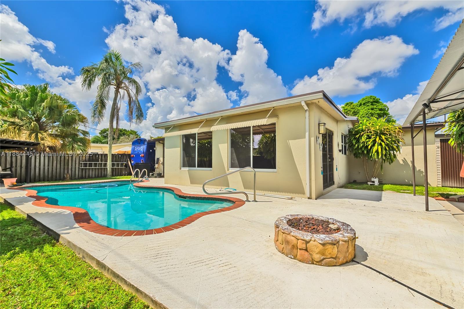 BOULEVARD HEIGHTS SEC TEN - Residential