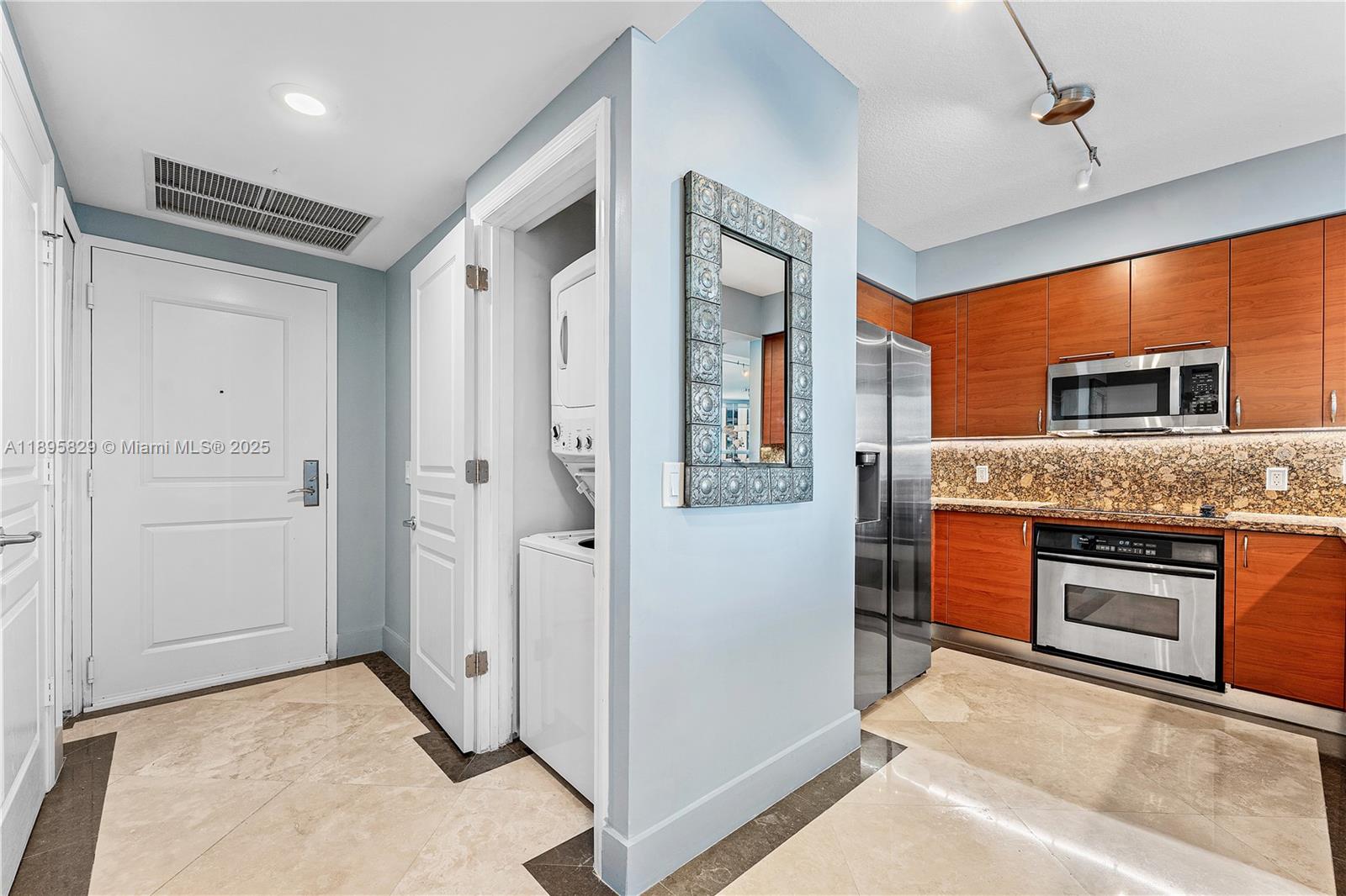 350 LAS OLAS PLACE CONDO - Residential