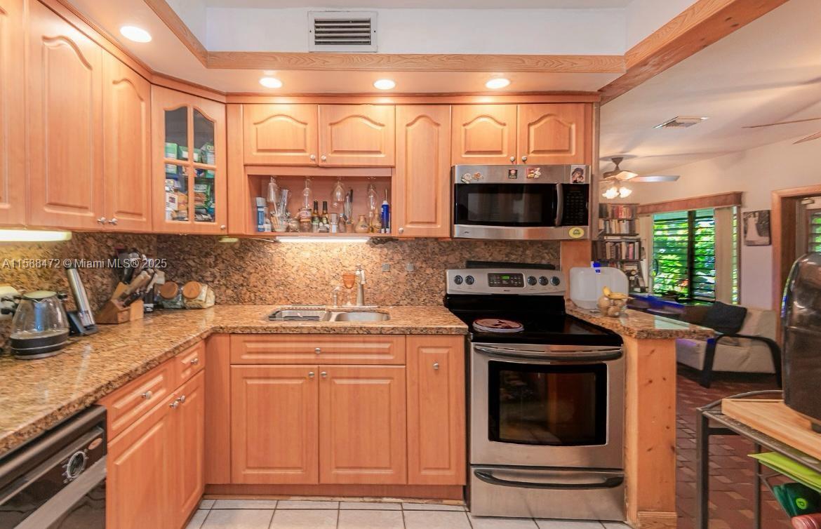 CORAL GABLES CRAFTS SEC - Residential