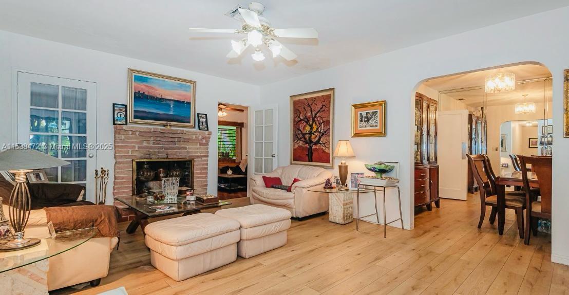 CORAL GABLES CRAFTS SEC - Residential