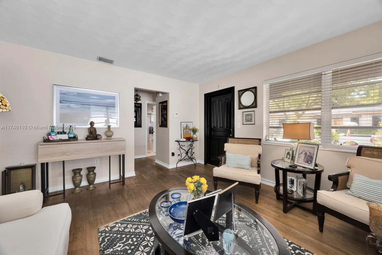 Coral Gables, Florida 33134, United States, 2 Bedrooms Bedrooms, ,2 BathroomsBathrooms,Residential,Pending,79057