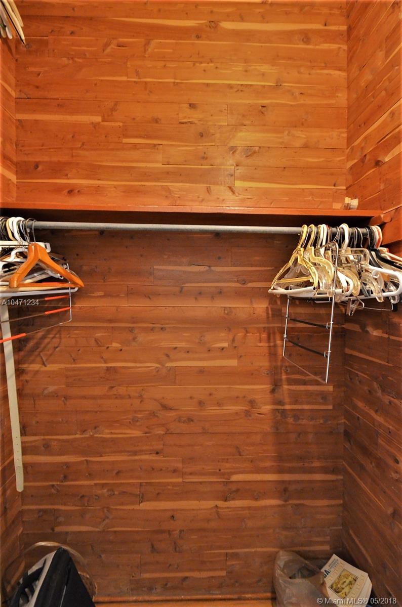 BRICKELL ESTATES - Residential