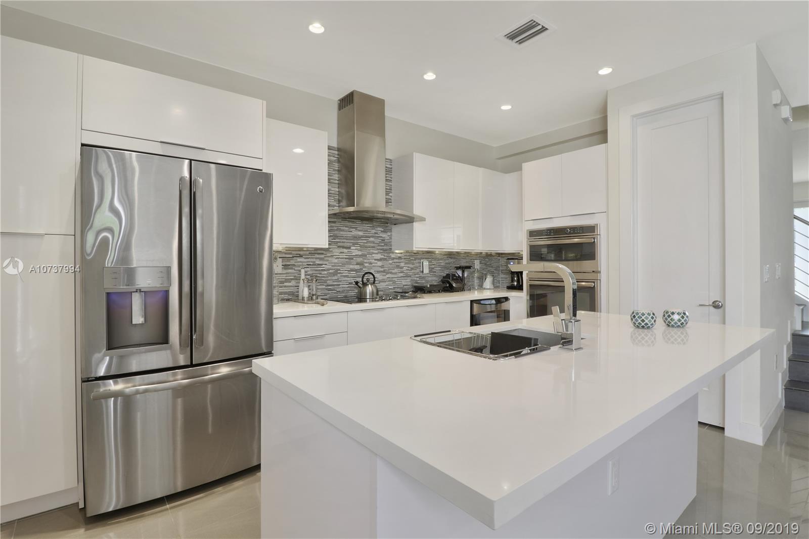 LANDMARK AT DORAL - Residential Lease