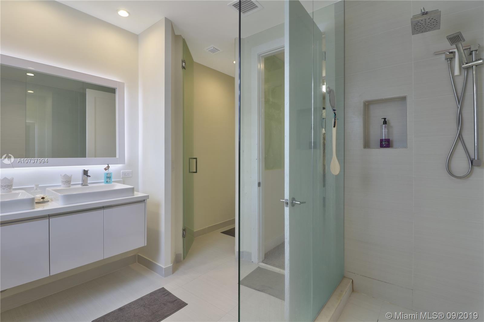 LANDMARK AT DORAL - Residential Lease