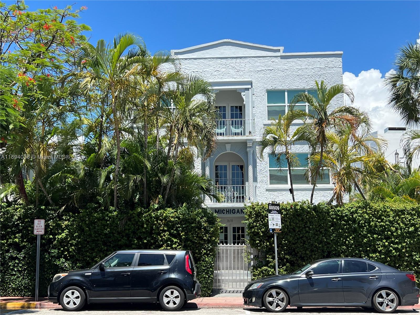 THE MICHIGAN CONDO - Residential Lease