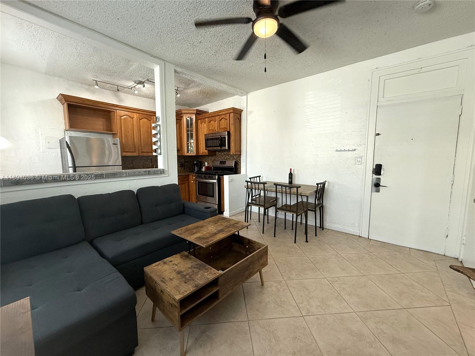 THE MICHIGAN CONDO - Residential Lease