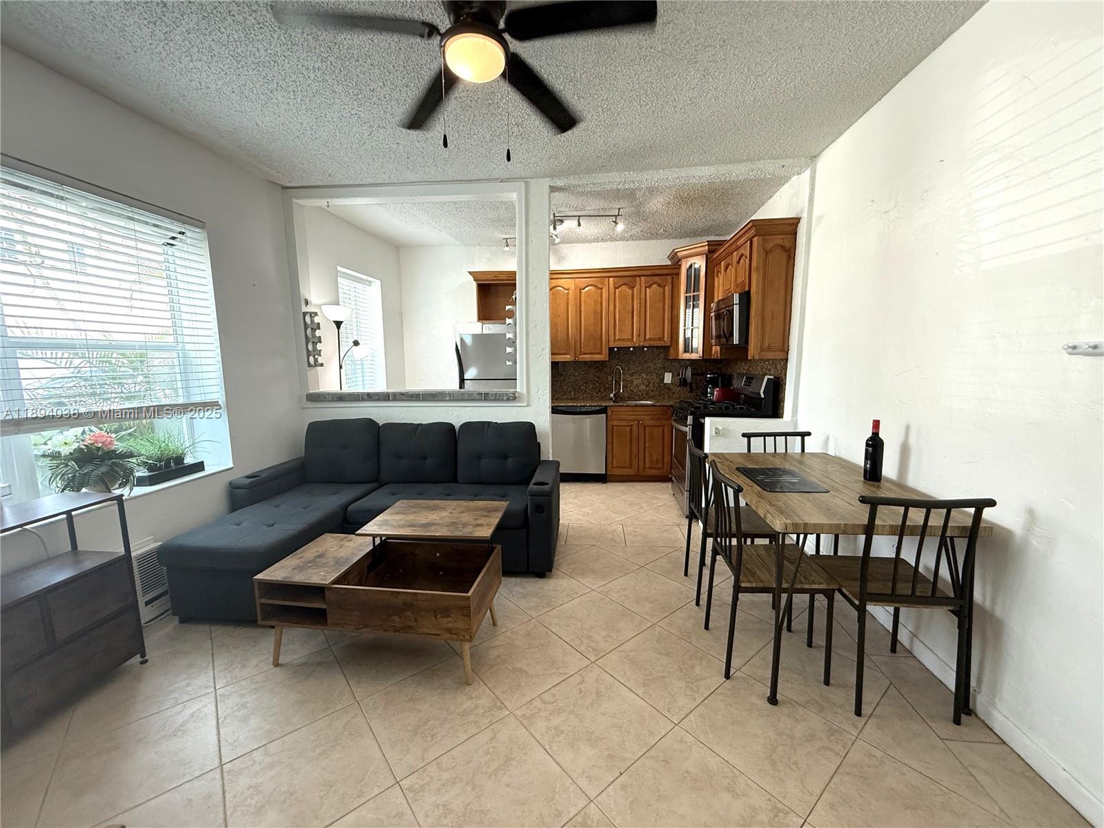 THE MICHIGAN CONDO - Residential Lease