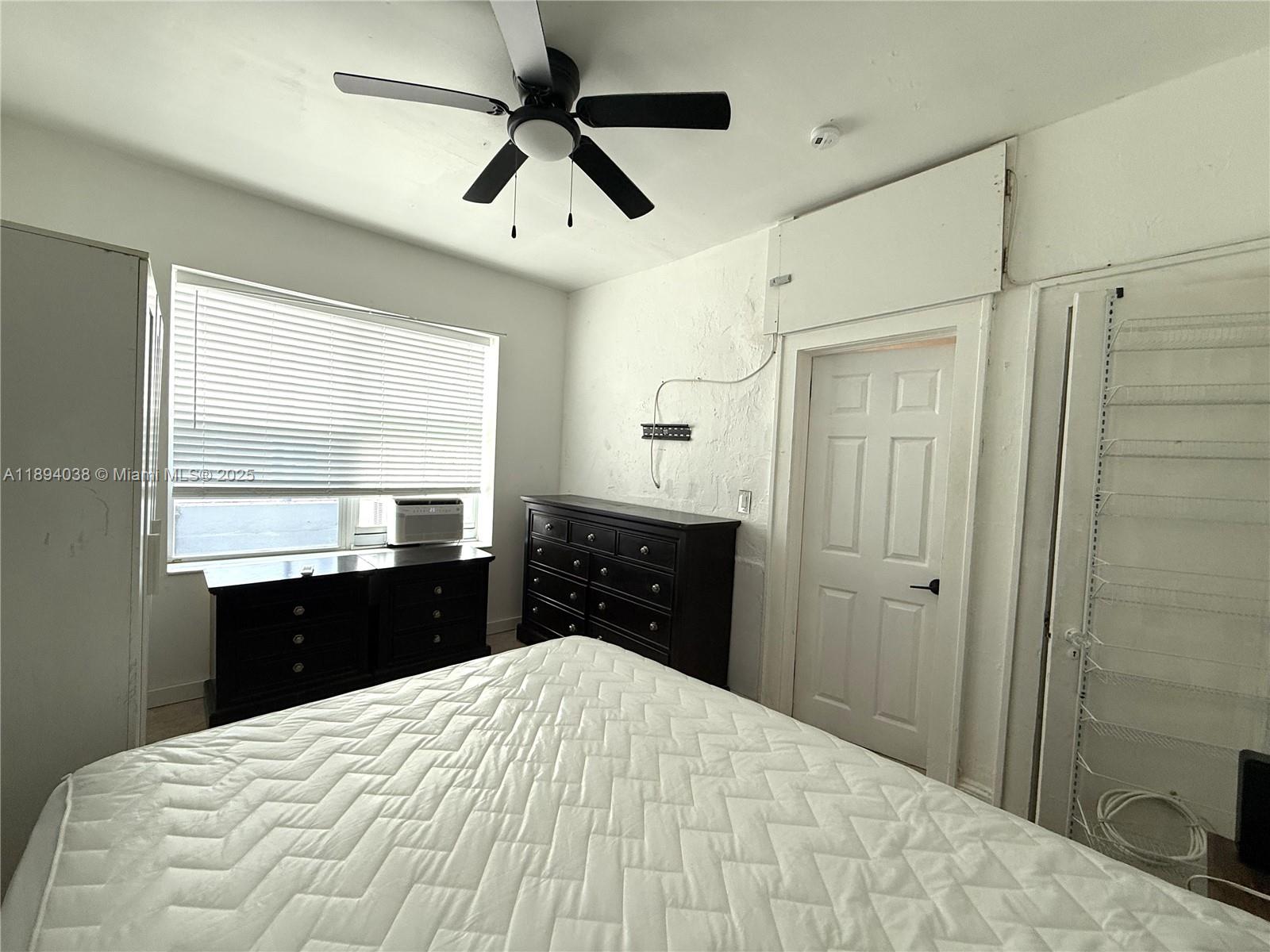 THE MICHIGAN CONDO - Residential Lease