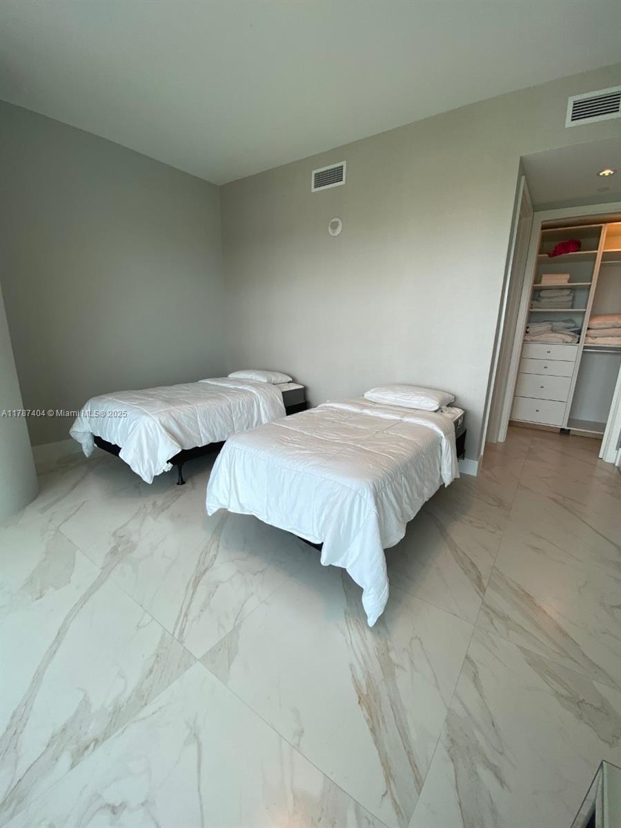 OCEANA BAL HARBOUR CONDO - Residential Lease
