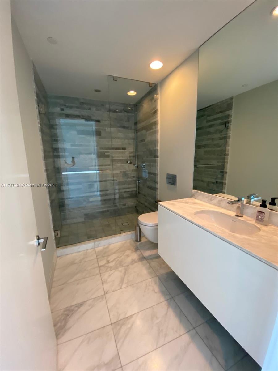 OCEANA BAL HARBOUR CONDO - Residential Lease