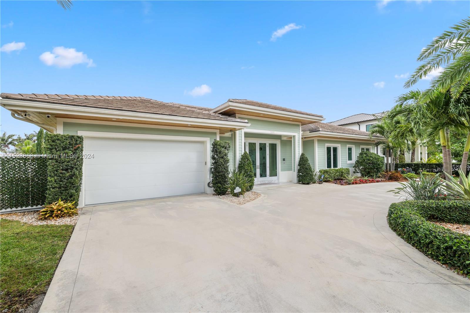 HILLSBORO ISLES - Residential