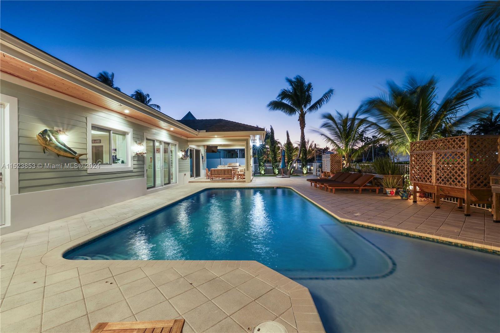 HILLSBORO ISLES - Residential